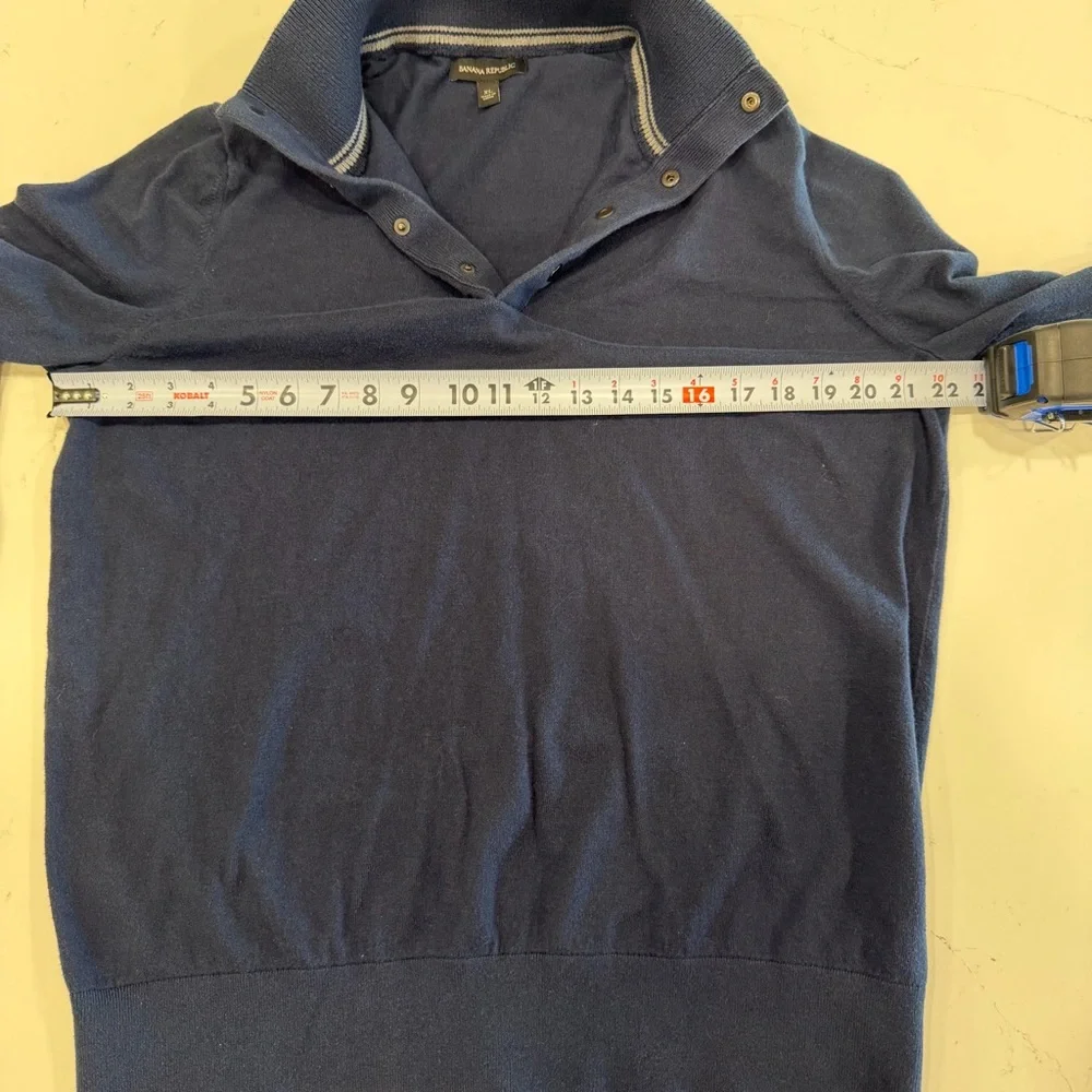 Banana Republic Men’s Snap Mock Preppy Navy Sweater - XL